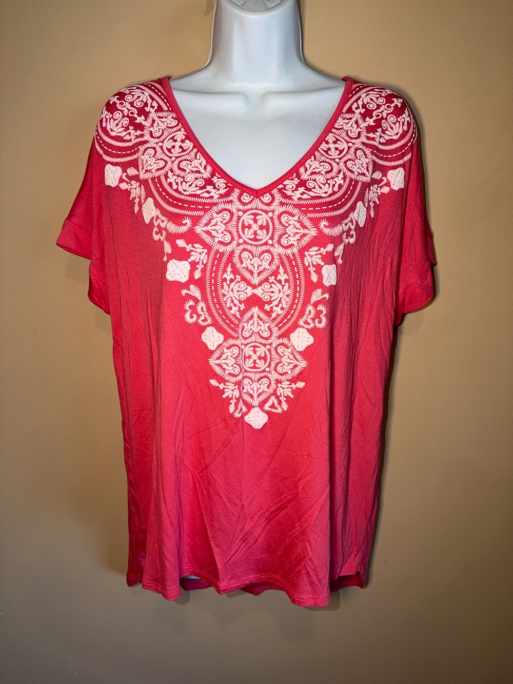 NWOT Heimish USA Women’s Damask Print Dolman Sleeve Top